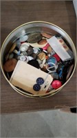 VINTAGE TIN FULL OF BUTTONS