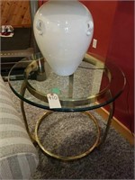 ROUND GLASS END TABLE W/ GOLD TONE STAND