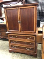 Thomasville TV Hutch w/3 Drawers