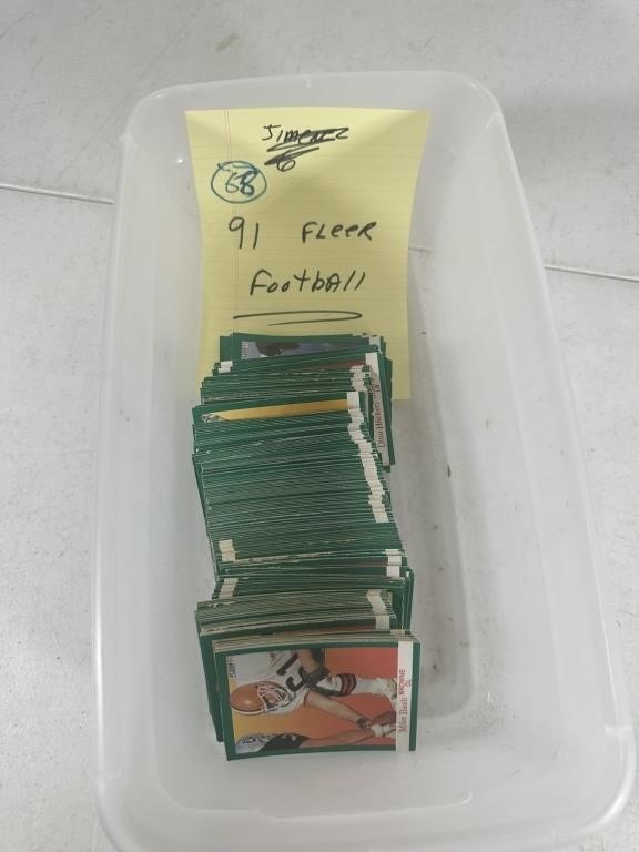 LOT OF 91' FLEER FOOTBALL CARDS