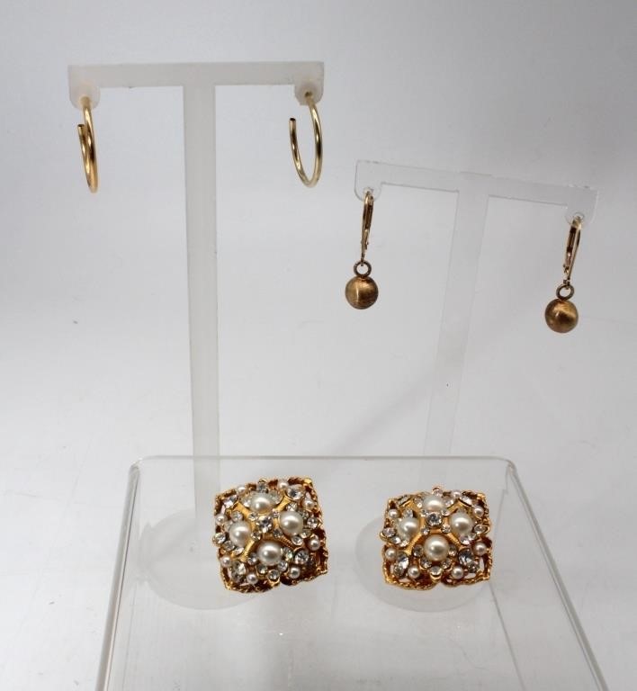 Barrera Clip On Gold Hoops Gold Balls