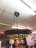 TIFFANY STYLE STAINED GLASS DOME HANGING LIGHT