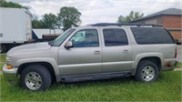 2006 chevy suburban k1500 runs and drives  miles