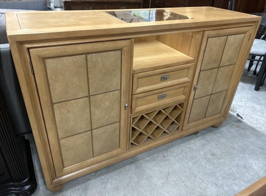 Broyhill Buffet with Middle Glass Inlay and Wine