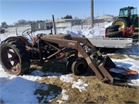 Case SC Tractor w/loader