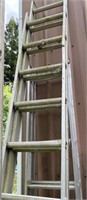 Montgomery Ward 17' Aluminum Extension Ladder