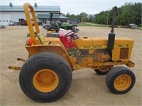 JD 750 Utility Tractor