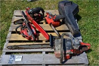 PALLET OF CHAINSAWS FOR PARTS