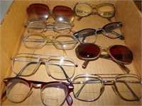 VARIETY OF VINTAGE READING GLASSES