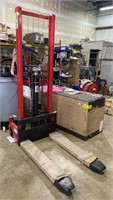 DAYTON Manual Hydraulic Fork-Over Stacker: 2,000