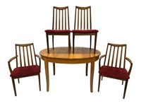 MCM 5 Pc Table Set w/ Leaf & 4 Chairs