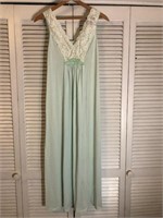 VINTAGE GILEAD NIGHTGOWN DRES SIZE 34