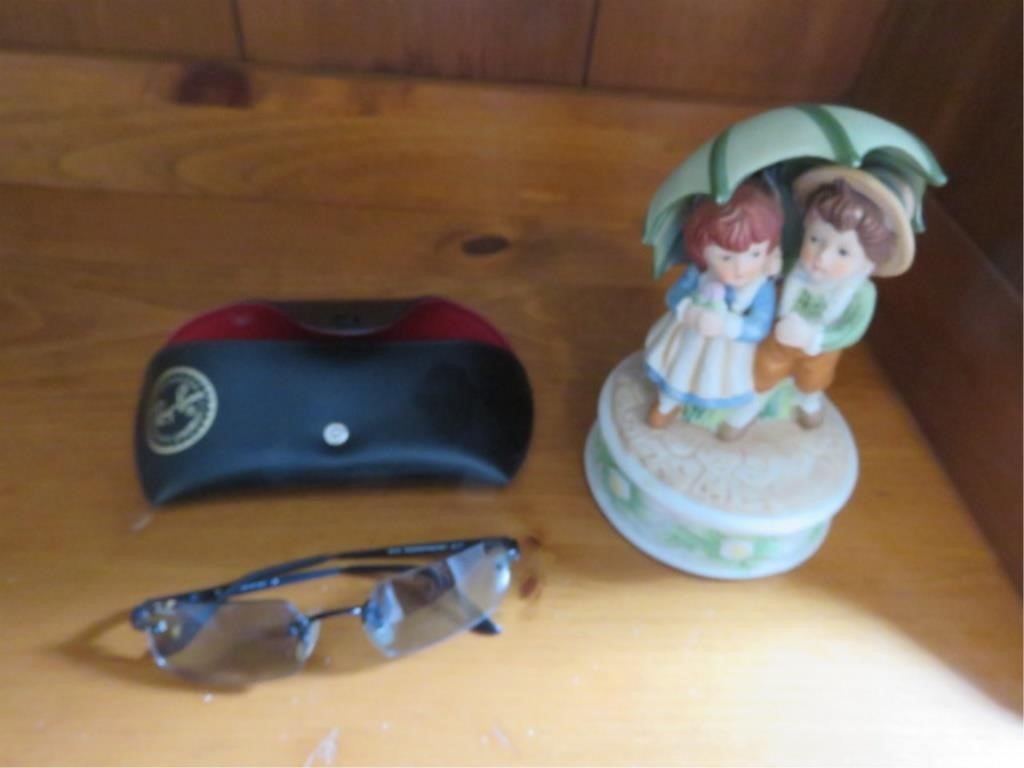 RAYBAN SUNGLASSES AND CASE AND FIGURINE