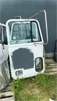 International truck doors