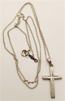 (KC) 14kt White Gold Cross Necklace