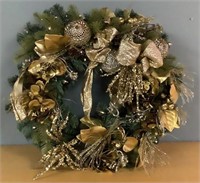 Beautiful 24” Frontgate Lighted Wreath