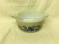 Pyrex HOMESTEAD STENCIL Casserole with Lid #472