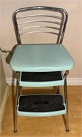Turquoise stepstool/chair. Good condition OFFSITE