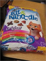 30 lbs Kit & Kaboodle Cat Food