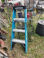 Werner 4 foot fiberglass ladder