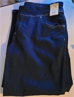 NWT Ladies Jeans Size 1X (16W-18W)
