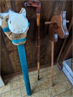 TOY PONIES & HORSE CANE