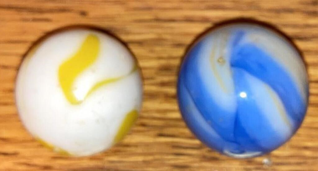 2 SHooters - Blue / White and Yellow/ White Marbes