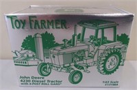 JD 4230 Toy Farmer 1998 NIB 1/43
