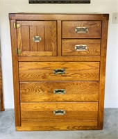 Lexington Oak Dresser, 5 drawers, 1 Cabinet,