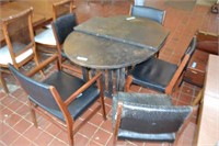 Oval Kitchen Table with 1 leaf & 5 Chairs