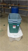 plastic storage totes, only one with lid