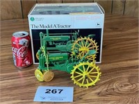 ERTL JOHN DEERE MODEL A