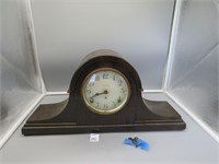 Vintage Seth Thomas Mantle Clock w/ Key