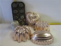 Muffin Pans & Molds