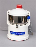 Omega Fruit & Vegetable Juicer Tested Works Clean