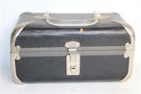 Vintage Cosmetic Case with Lucite Handle