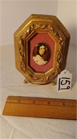 8 Sided Cameo Lady Figural Picture!