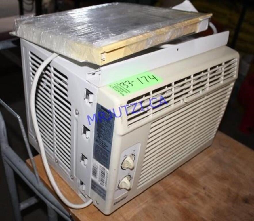 Danby Window A/C Unit - works