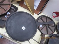 Cast Iron Griddle w/3 Footed Tips