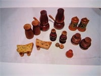 LOT OF WOODE SALT AND PEPPER SHAKERS