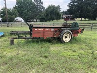 New Idea 206 Ground Drive Manure Spreader