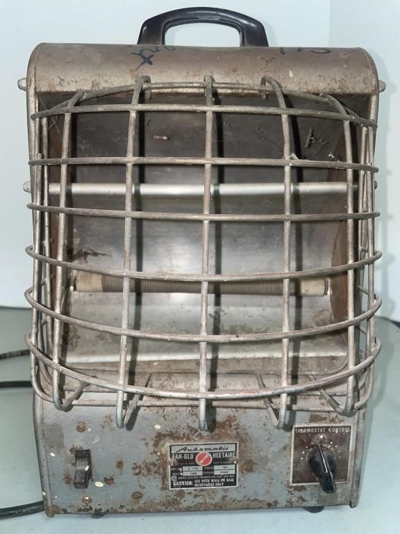 Vintage Automatic Fan-Glo Heetaire Space Heater.