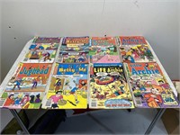 (8) Vintage Archie Comic Books