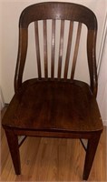 R - VINTAGE WOODEN CHAIR (H3)