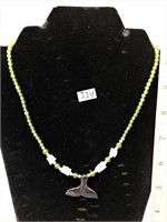18" jade and ivory bead necklace       (k 5)