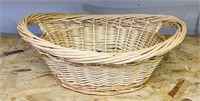 Large Wicker Basket (Vintage)