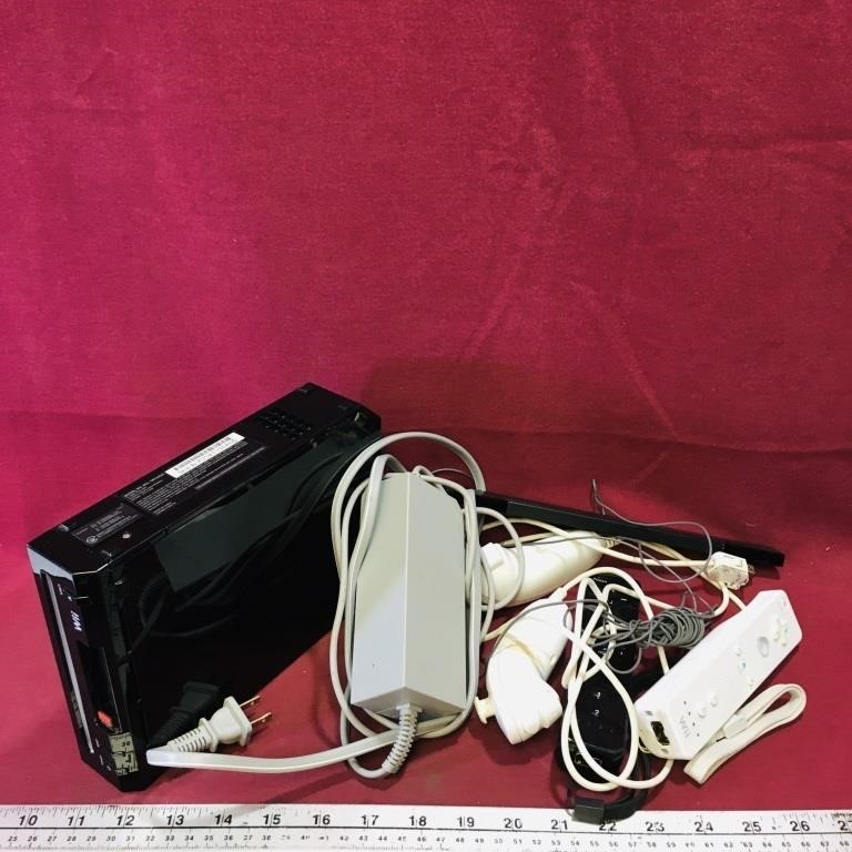 Nintendo Wii Console & Controllers / Hookups