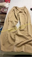 Universal thread pants, size 4
