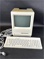 Apple Macintosh SE/30 & Keyboard