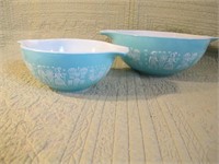 2 PIECE PYREX NESTING BOWLS